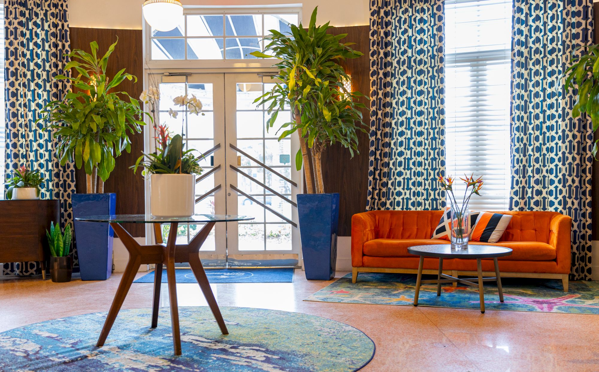 Oceanside Hotel + Suites
