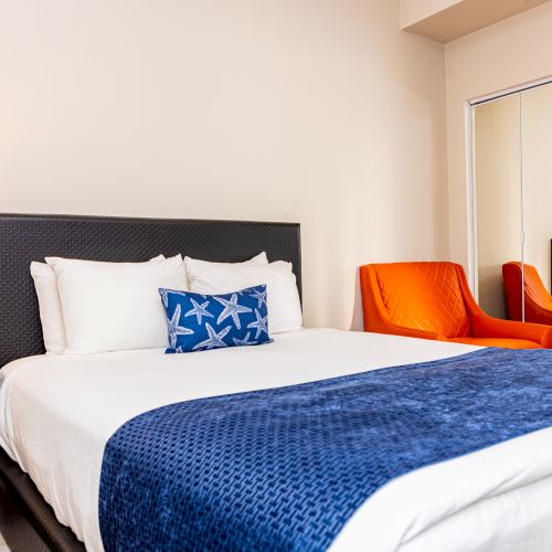 Oceanside Hotel + Suites