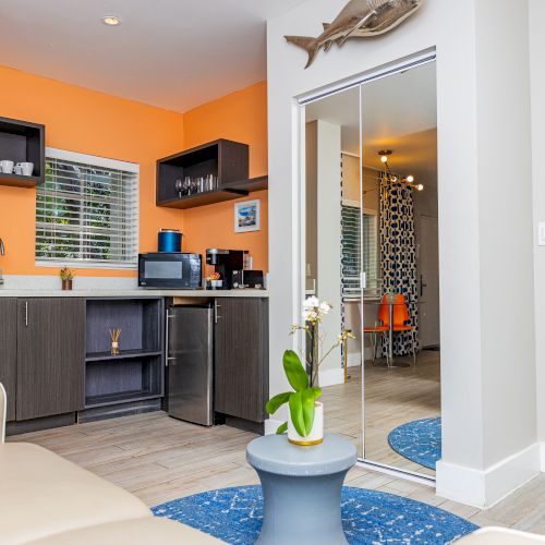 Oceanside Hotel + Suites