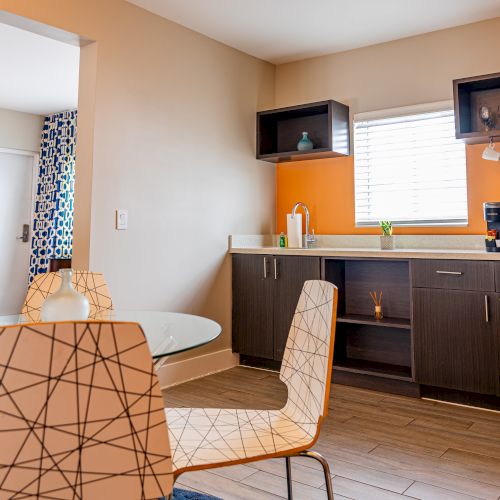 Oceanside Hotel + Suites