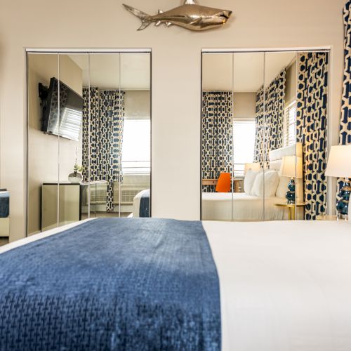Oceanside Hotel + Suites