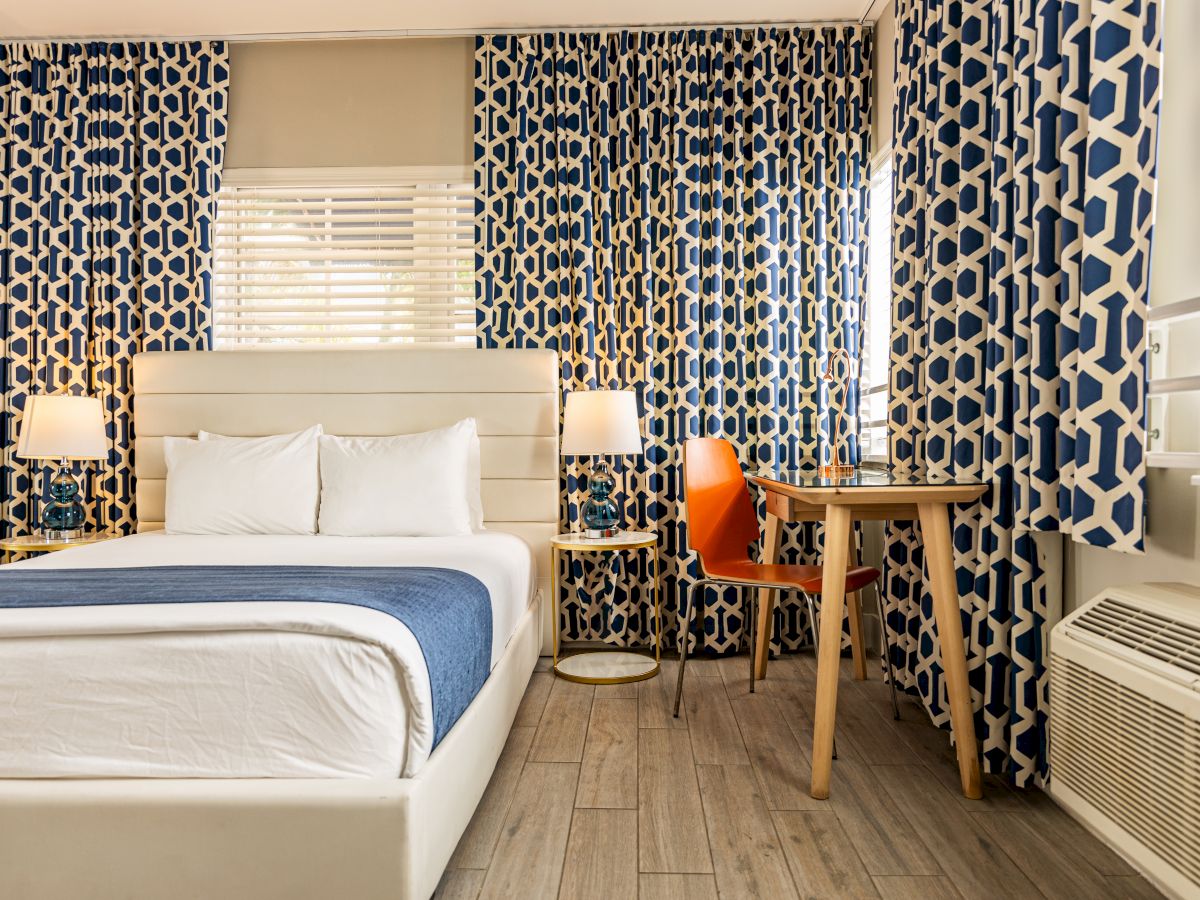 Oceanside Hotel + Suites