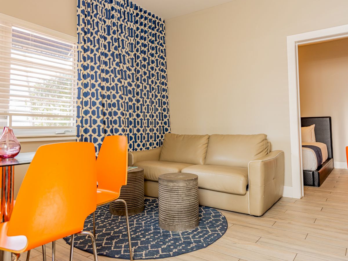 Oceanside Hotel + Suites