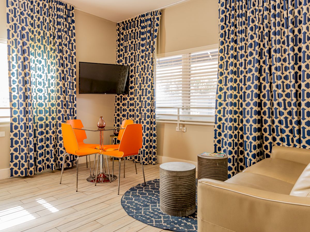 Oceanside Hotel + Suites