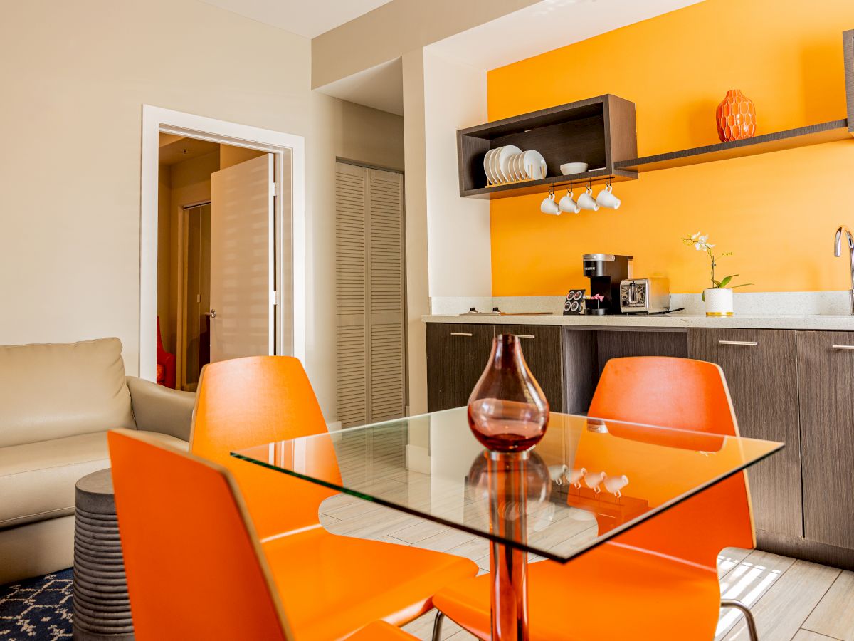 Oceanside Hotel + Suites